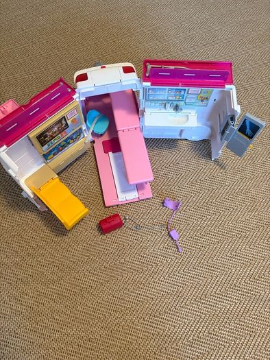 Barbie ambulance