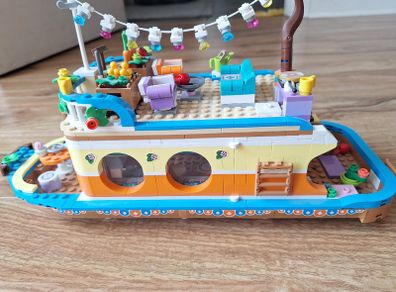 Lego friends houseboat