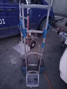 Aluminum hand truck
