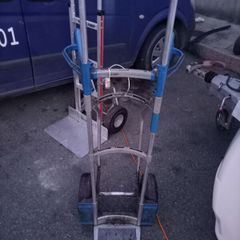 Aluminum hand truck