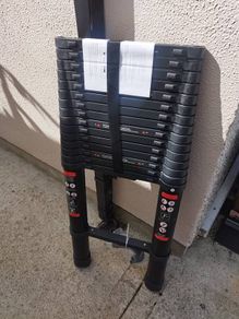 Telescopic ladder