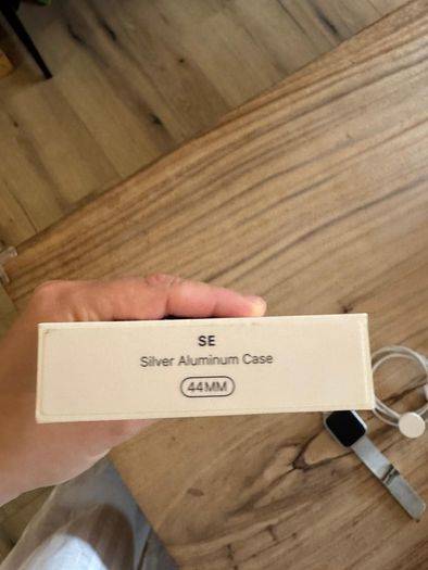 Apple Watch SE 44mm Silver Aluminium Case