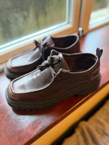 mocassin