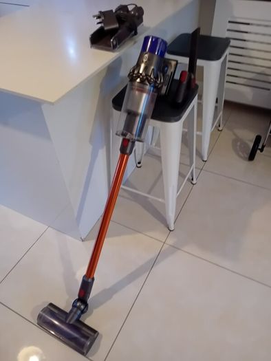 dyson 10