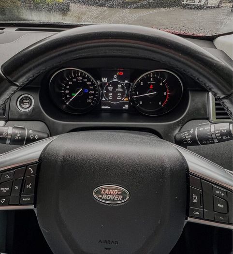 Land Rover Discovery Sport 2.0L  83,500 km