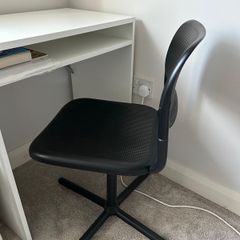 Desk + chair