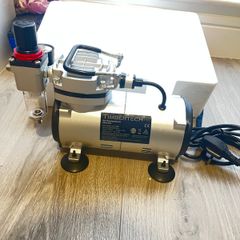 Airbrush set with compressor unused , as new.