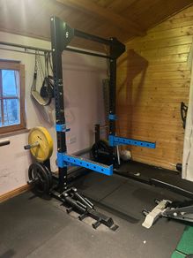 Squat half rack with landmine attachment
