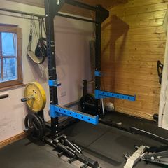 Squat half rack with landmine attachment