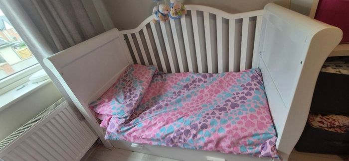 Oslo sleigh cot bed
