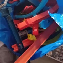 FREE.. Hot wheel tracks