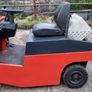 tow tractor / tugger Image 3