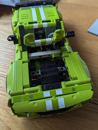 Lego Technic Ford Mustang Shelby (Build)