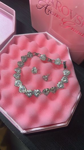 Set Swarovski x Ariana Grande