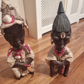 statues