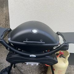 Weber Q2200 gas BBQ