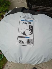 Decathlon- QUECHUA  Instant 3-person camping tent, 2 Seconds Fresh & Black