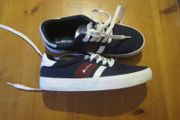 Ben Sherman    size 3