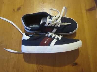 Ben Sherman    size 3