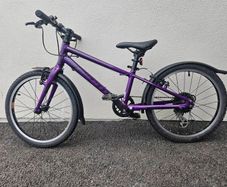 GIANT girls Purple 20" Bike Great Condition