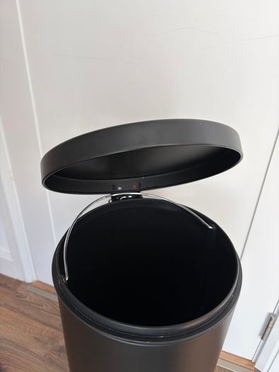 Modern Matte Black Kitchen Pedal Bin 30 L - Soft Close & Removable Liner