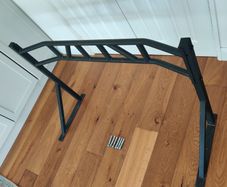 Decathlon CORENGTH  Indoor and outdoor wall-mounted multi-grip pull-up bar with secure mounting