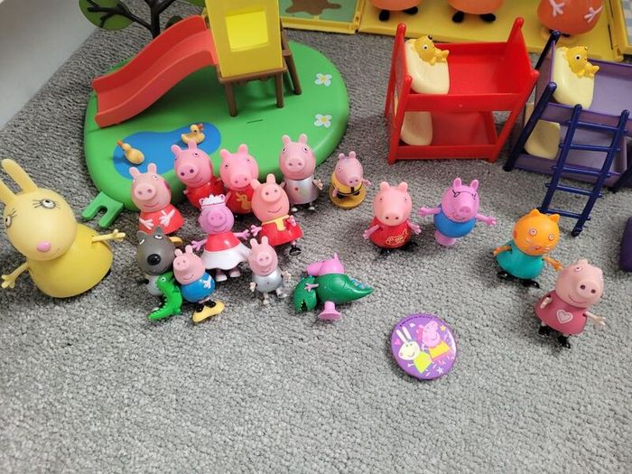 Peppa Pig House Set, Peppa's Outdoor Fun Slide & 22 Figures