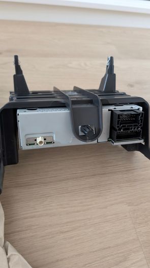 Renault Trafic III R-Link Head Unit (with Android Auto USB Mod)
