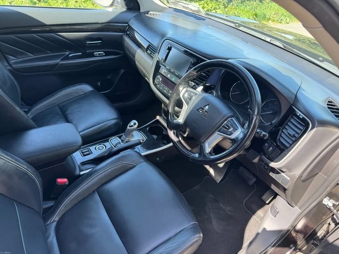 2016 Mitsubishi Outlander PHEV
