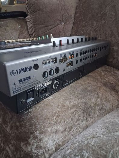 Yamaha AW4416