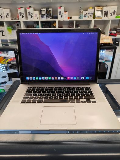 Apple MacBook Pro a1398 Retina 15.4" Mid 2015 256GB SSD 16GB Ram 2.5GHz Core i7 macOS Monterey (Battery Cycle: 845)
