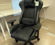 RAZER TAROK Essentials X Gaming Chair - Black