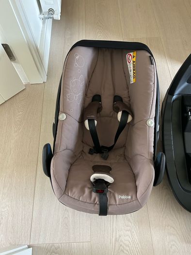 Infant car seat & isofix base - Max cosi