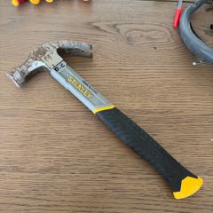 Stanley Hammer 20 oZ