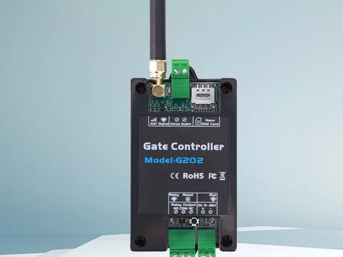 GSM Gate Opener GSM Gate and door open Opener  Controller GSM Door Opener Relay Switch Free Call Mobile Phone Remote for Garage Doors Shutters etc 5 euro extra for wire Plastic Exit Button