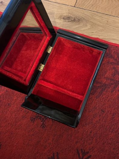 jewellery box