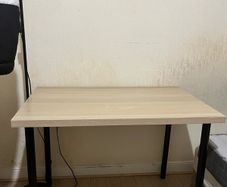 desk - 100 cm w x 60 cm L  70cm tall