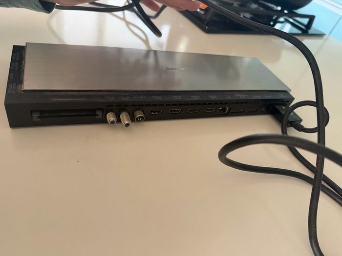 Samsung One Connect Box For Ue65hu8500, Ue55hu8500 Tv - With Cable