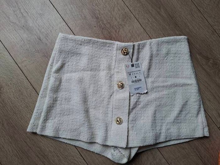 Zara white skort M