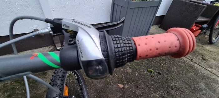 Cube race 200 kids bike