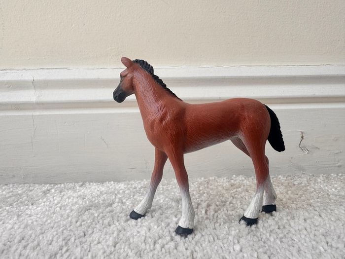 Britains Pony Horse Resin approx. 9 cm. Used Please see photos