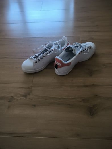 Sold!!!ADIDAS MEN shoes, size 40, uk 6 and half, white, used but very good condition
