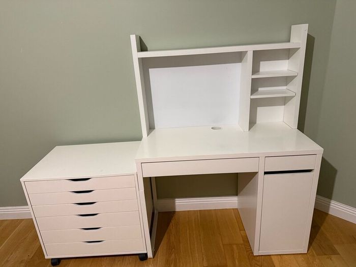 Study table and chest of drawers