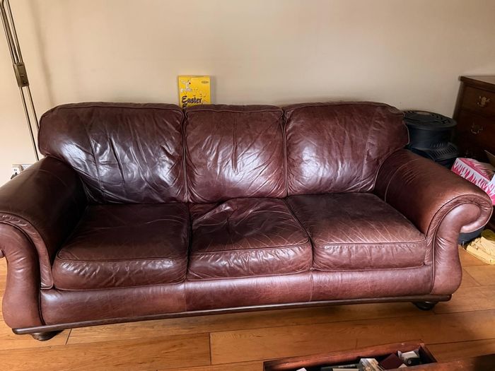 3 seater leather couch