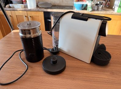 Nespresso Essenza Mini with Aeroccino 3 Milk Frother