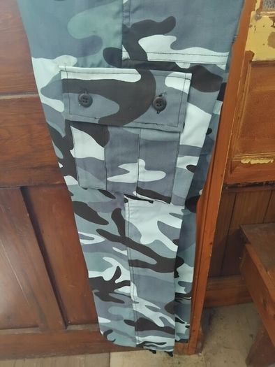 Waist Size 26 Midnight Camo Trs