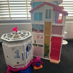 Barbie House and Space Station
