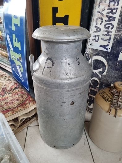 Large Milk churn with lid