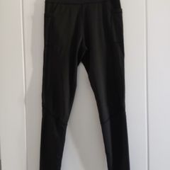 Black leggings