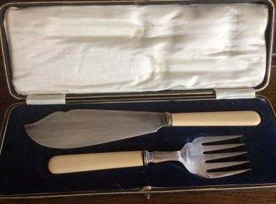 Vintage boxed Fish Serving Knife and fork